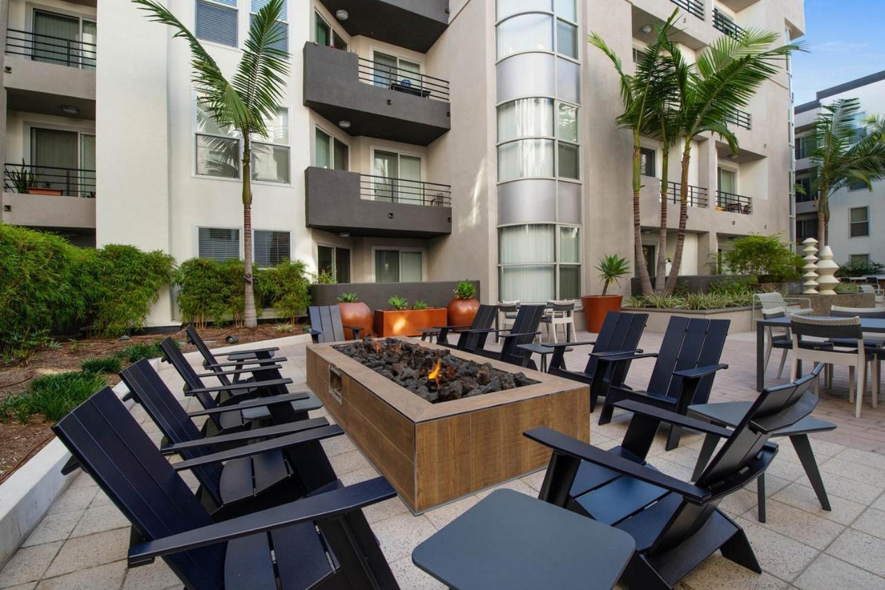 Villa Marina - Modern & Immaculate, Spacious, Gated Condo With Fireplace Pool, Gym, 2 Master Bedrooms Los Angeles Bagian luar foto